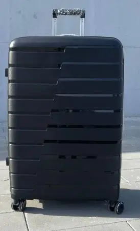 Чемодан Bizon H003 черный S (маленький) без расширения Чемодан Bizon H003 черный S (маленький) без расширения