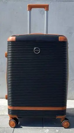 Чемодан MyBag Combo черный М средний с расширением Чемодан MyBag Combo черный М средний с расширением