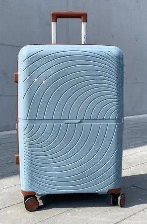 Чемодан SkyCase голубой М средний с расширением Чемодан SkyCase голубой М средний с расширением