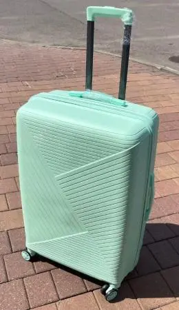 Чемодан Bizon H007 мятный S ручная кладь без расширения