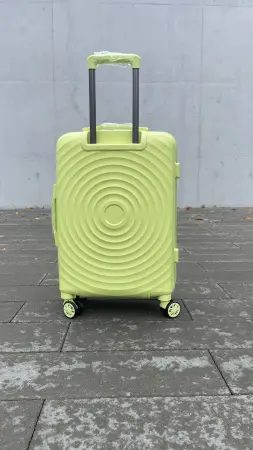 Чемодан Bizon H10 салатовый S ручная кладь без расширения
