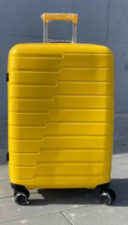 Чемодан Bizon H003 желтый S (маленький) без расширения Чемодан Bizon H003 желтый S (маленький) без расширения