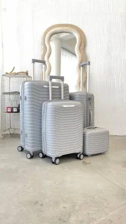 Чемодан MyBag серый М средний без расширения Чемодан MyBag серый М средний без расширения