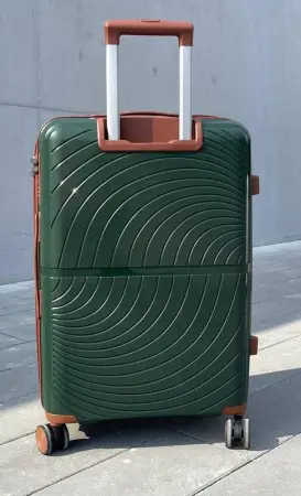 Чемодан SkyCase зеленый М средний с расширением Чемодан SkyCase зеленый М средний с расширением