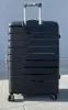 Чемодан Bizon H003 черный М средний без расширения Чемодан Bizon H003 черный М средний без расширения