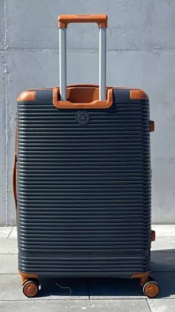 Чемодан MyBag Combo темно-серый М средний с расширением Чемодан MyBag Combo темно-серый М средний с расширением