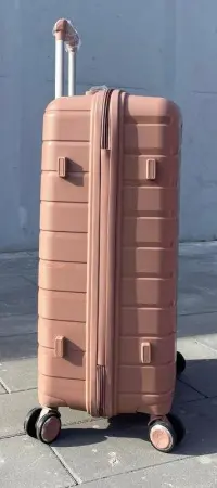 Чемодан Bizon H003 пудровый L большой без расширения