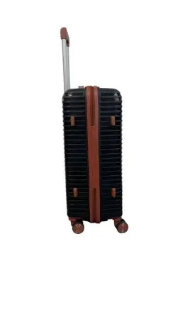 Чемодан MyBag Urban черный  М средний без расширения Чемодан MyBag Urban черный  М средний без расширения