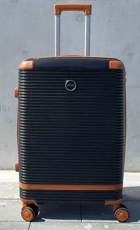 Чемодан MyBag Combo черный М средний с расширением Чемодан MyBag Combo черный М средний с расширением
