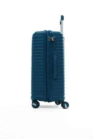 Чемодан MyBag бирюзовый М средний с расширением Чемодан MyBag бирюзовый М средний с расширением