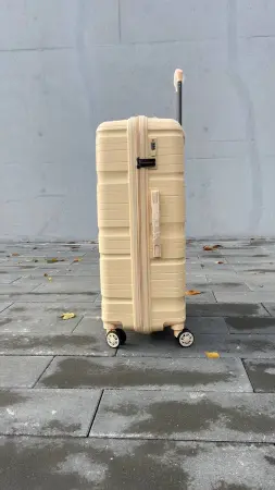 Чемодан Bizon H004 сливочный S маленький без расширения