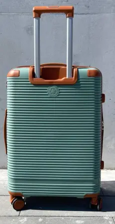 Чемодан MyBag Combo оливковый М средний с расширением Чемодан MyBag Combo оливковый М средний с расширением