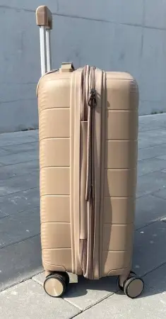 Чемодан Freedom NW бежевый S маленький с расширением