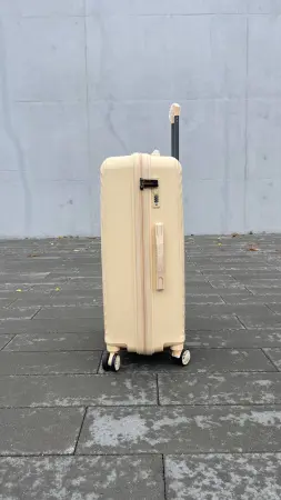 Чемодан Bizon H10 сливочный М средний без расширения Чемодан Bizon H10 сливочный М средний без расширения