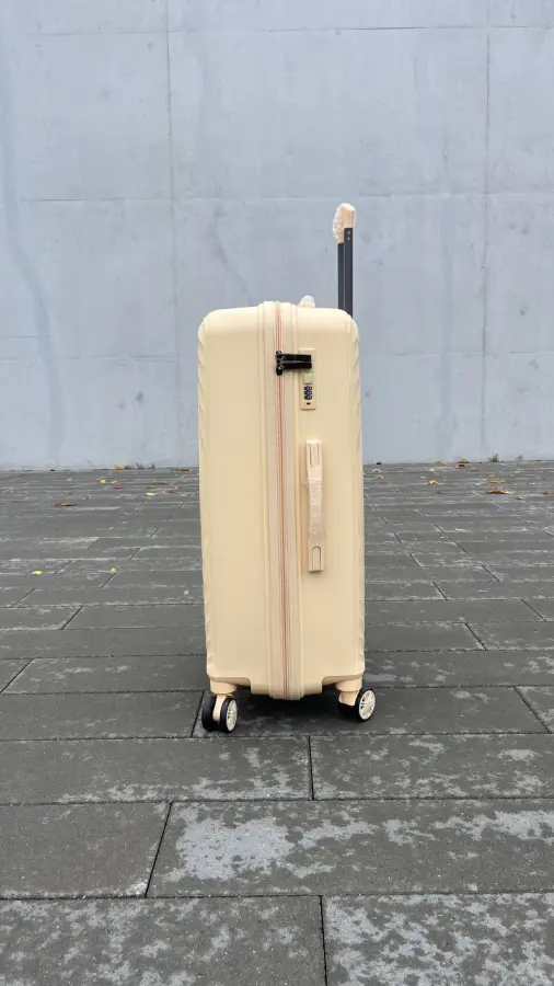 Чемодан Bizon H10 сливочный М средний без расширения Чемодан Bizon H10 сливочный М средний без расширения