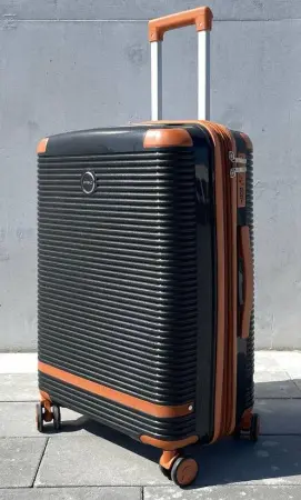 Чемодан MyBag Combo черный S ручная кладь с расширением Чемодан MyBag Combo черный S ручная кладь с расширением