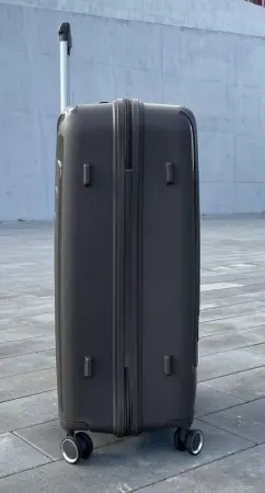 Чемодан Lufi коричневый S ручная кладь без расширения