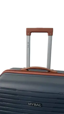Чемодан MyBag Urban темно-серый М средний Чемодан MyBag Urban темно-серый М средний