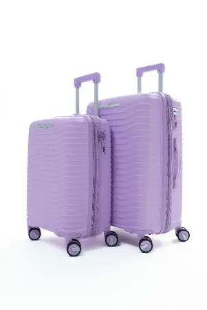 Чемодан MyBag лавандовый М средний Чемодан MyBag лавандовый М средний