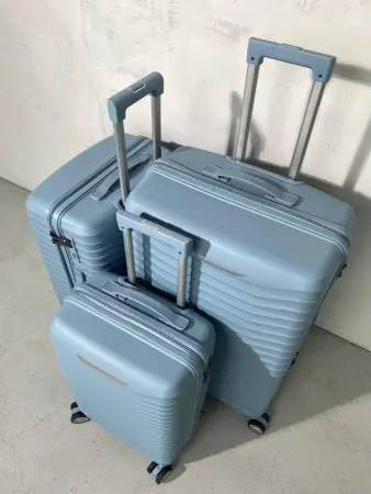 Чемодан MyBag голубой М средний Чемодан MyBag голубой М средний