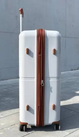 Чемодан SkyCase серый М средний с расширением Чемодан SkyCase серый М средний с расширением