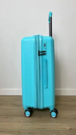 Чемодан Mironpan Classic бирюзовый М средний Чемодан Mironpan Classic бирюзовый М средний