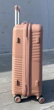 Чемодан Bizon H005 пудровый L большой без расширения