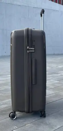 Чемодан Lufi коричневый S ручная кладь без расширения