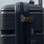 Кодовый замок чемодана