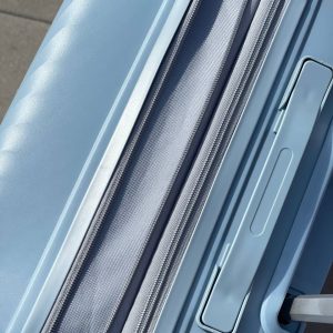 Демонстрация функции расширения чемодана